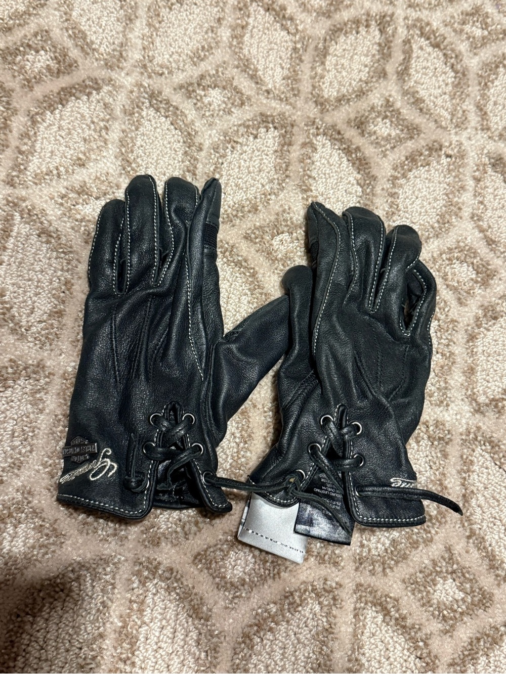 Harley-Davidson Black Leather Riding Gloves with Lace-Up Cuff - Picture 6 of 7